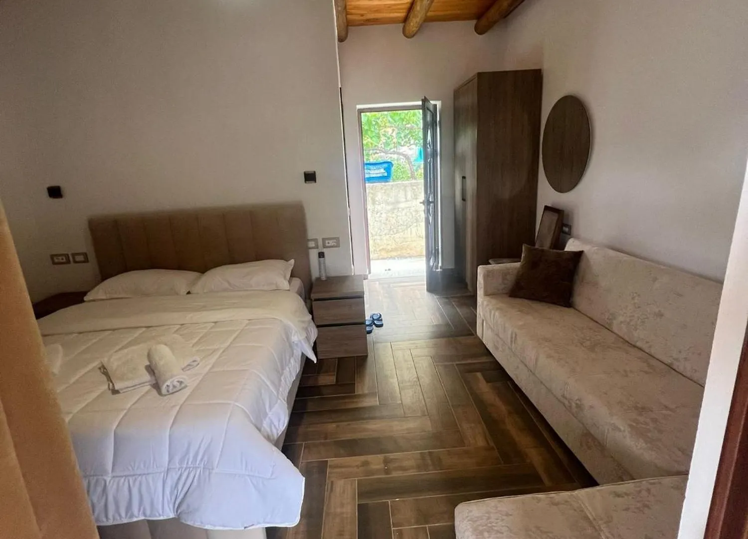 Guest House Bracaj Zhaban