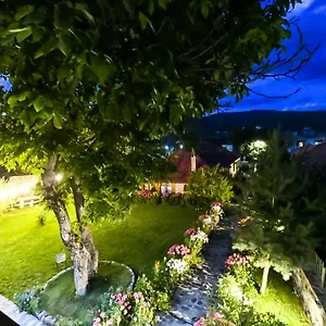 Bujtina Shkodrani Couette-café