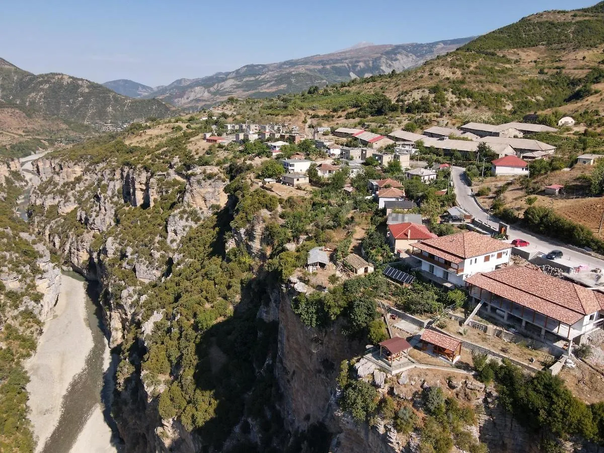 Guest House Bracaj Zhaban 0*,